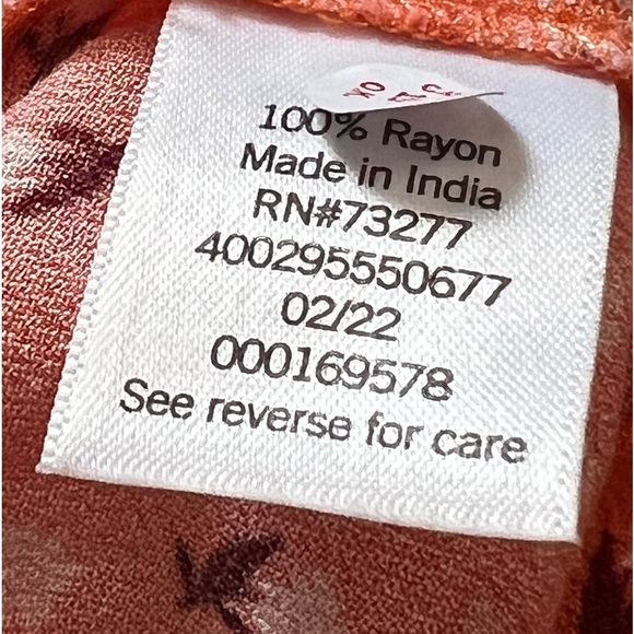 Floral Twist Top Cami with adjustable straps - Picture 6 of 7